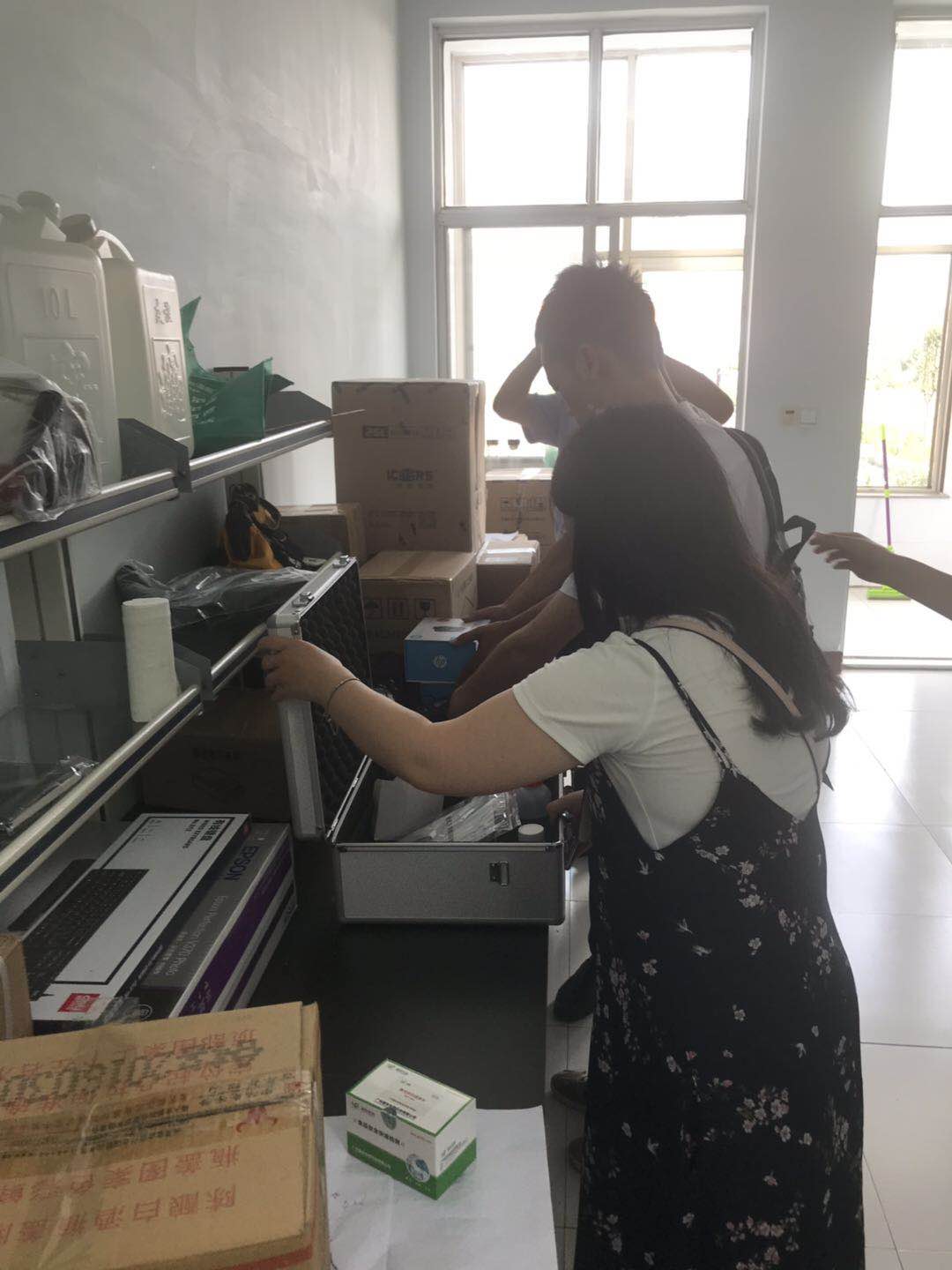 我司人員前往山東醫療器械有限公司進行儀器培訓和指導工作(圖1)